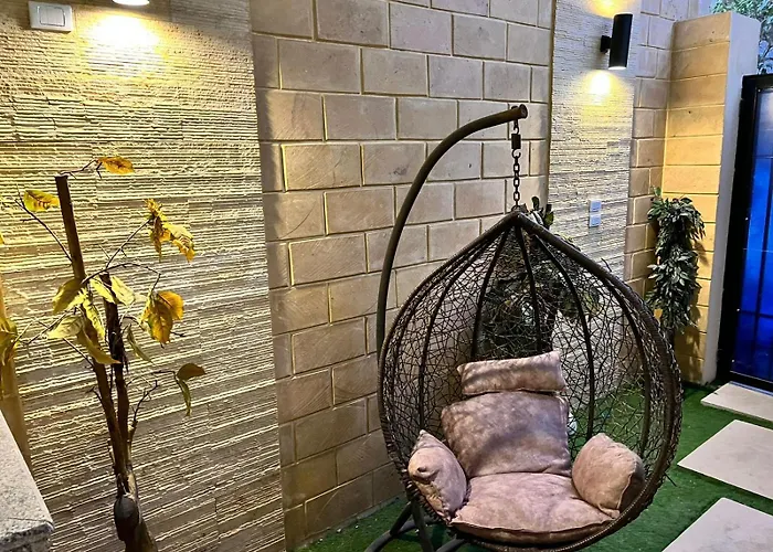 Luxury Flat With Garden And Private Entrance شقة فاخرة بحديقة و مدخل خاص