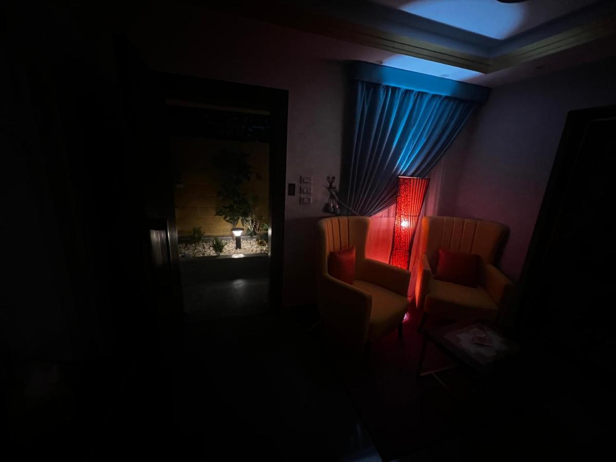 Luxury Flat With Garden And Private Entrance فاخرة بحديقة و مدخل خاص * Cairo