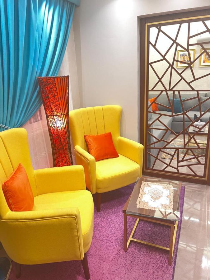 Luxury Flat With Garden And Private Entrance فاخرة بحديقة و مدخل خاص Cairo