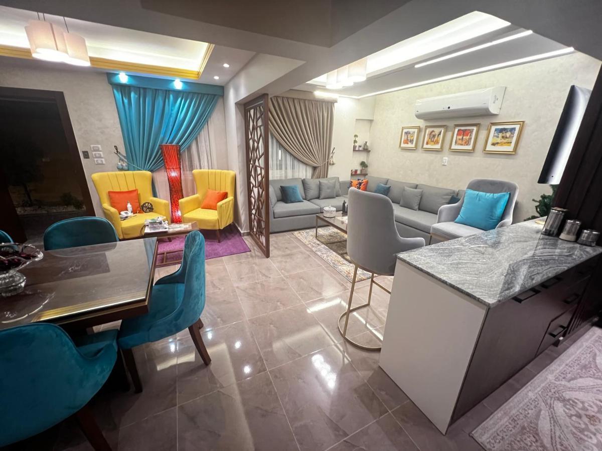 Luxury Flat With Garden And Private Entrance فاخرة بحديقة و مدخل خاص Apartamento *