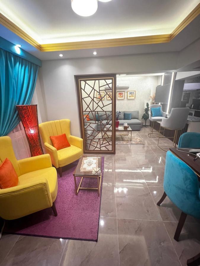 Apartamento Luxury Flat With Garden And Private Entrance فاخرة بحديقة و مدخل خاص *