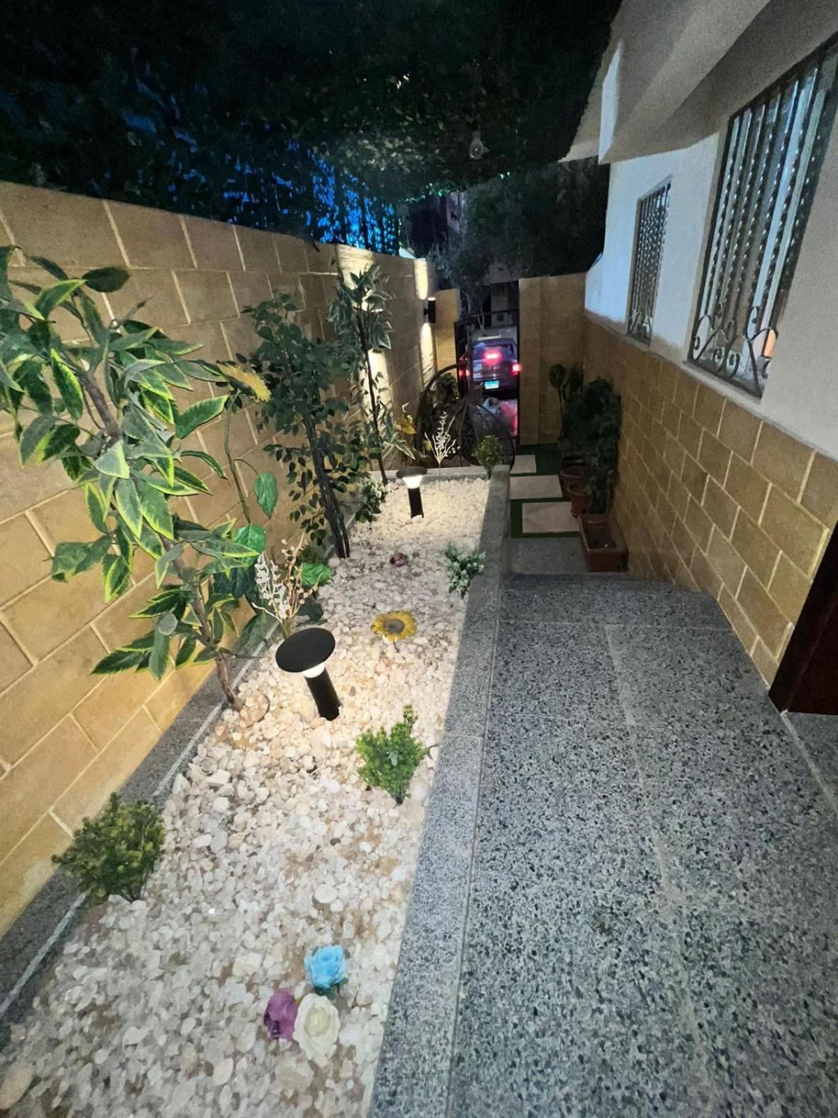 Luxury Flat With Garden And Private Entrance فاخرة بحديقة و مدخل خاص * Cairo